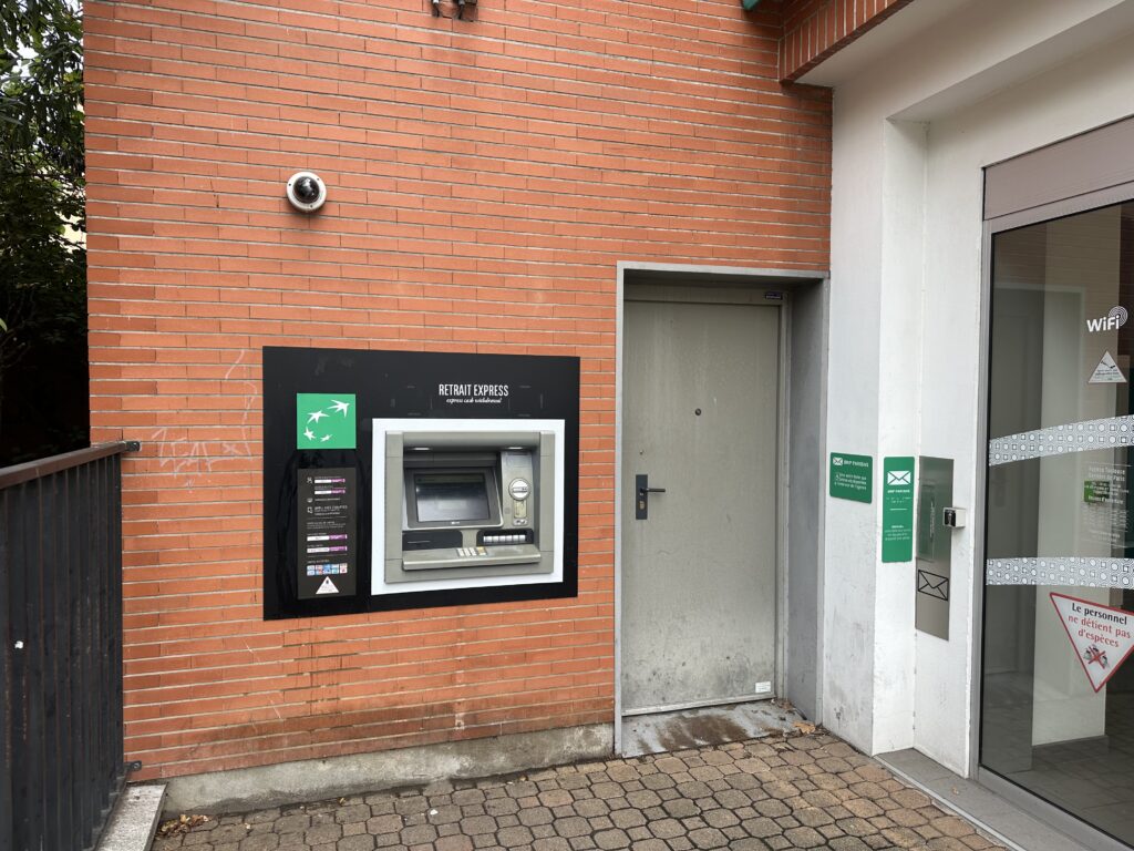 habillage distributeur à billets